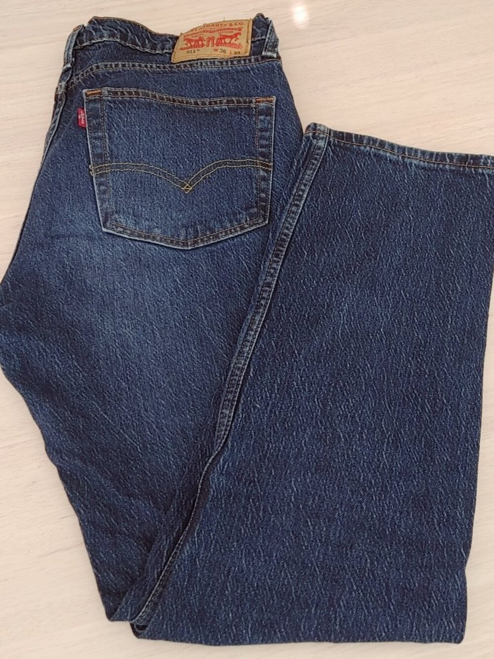 Like New Levi Strauss 511 Blue Jeans Men's 36W x 32L Straight Leg Denim